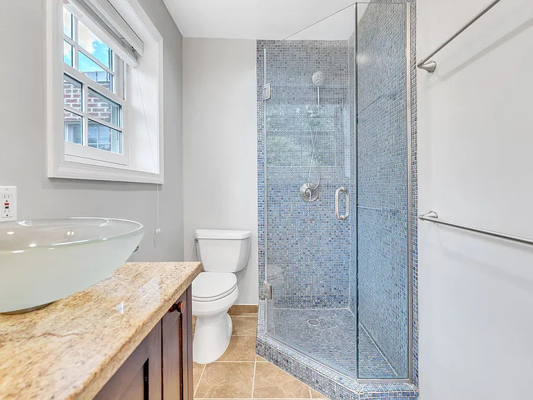 4306 Alton Pl NW — Photo 24