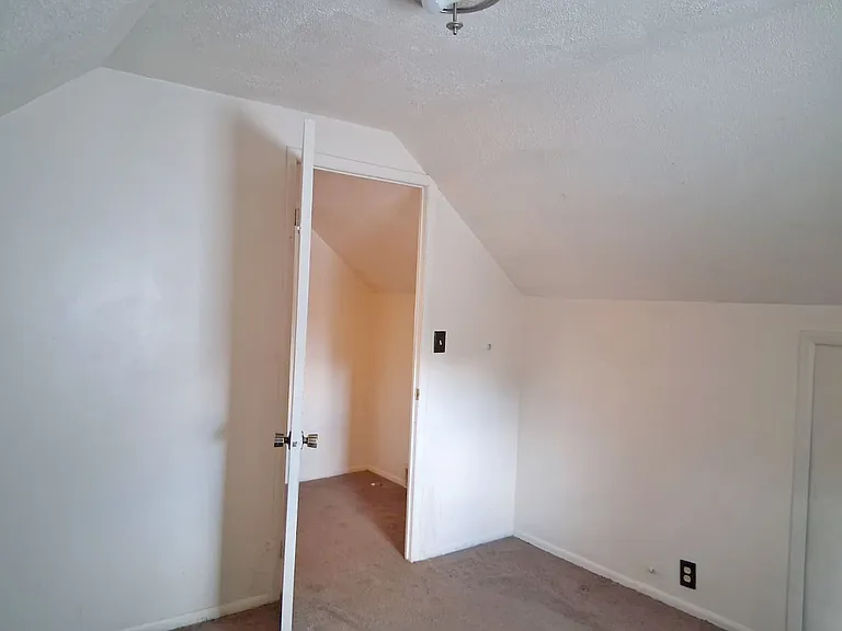 4212 Wetzel Ave — Photo 10