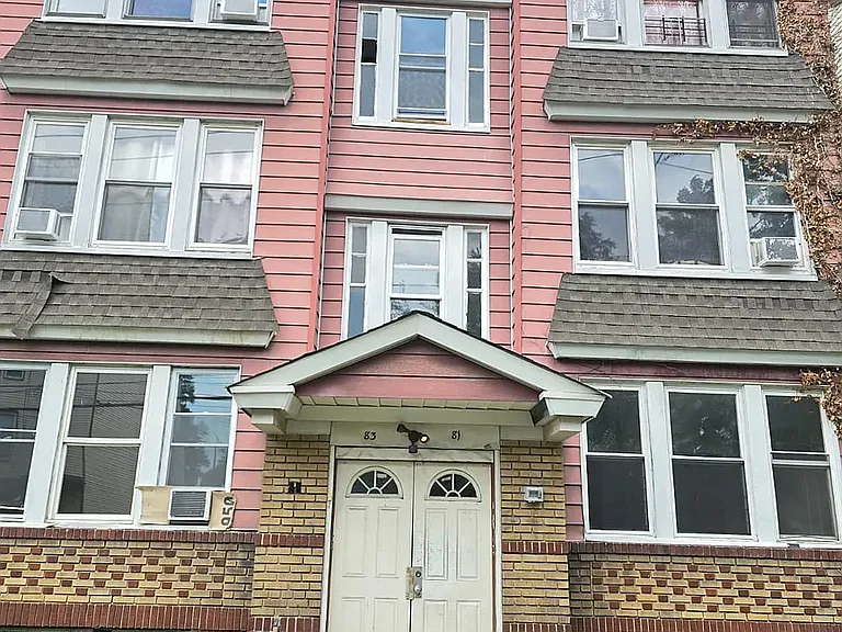 80 Montgomery Ave #2 — Photo 1