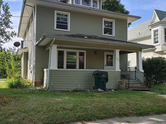 2nd image of 301 Moores River Dr
