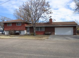100 S Western St, Lakin, KS 67860