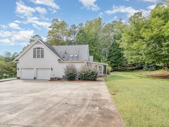 1102 Closs Ct, Henderson, NC 27536