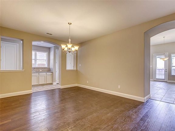 4th image of 1809 Crystal Cove Ln
