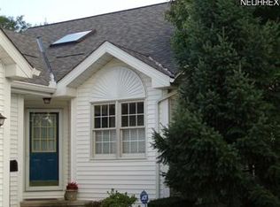 637 Fairfield Ln, Aurora, OH 44202