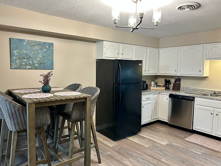 917 Davis Blvd #4 — Photo 16