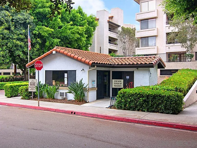 5765 Friars Rd #157 — Photo 25