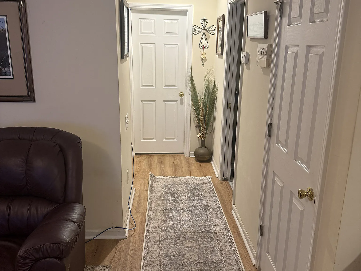 3 bed, 1400 sqft, $2,900 — Photo 3