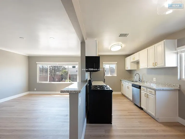 14857 Hartsook St #6 — Photo 6