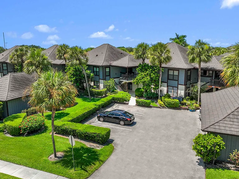 13329 Polo Club Rd #105 — Photo 3
