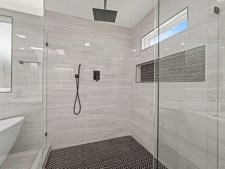 7103 Blythdale Dr — Photo 22