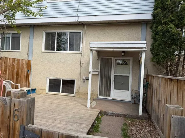8808 W 96th St, Peace River, AB T8S 1G6