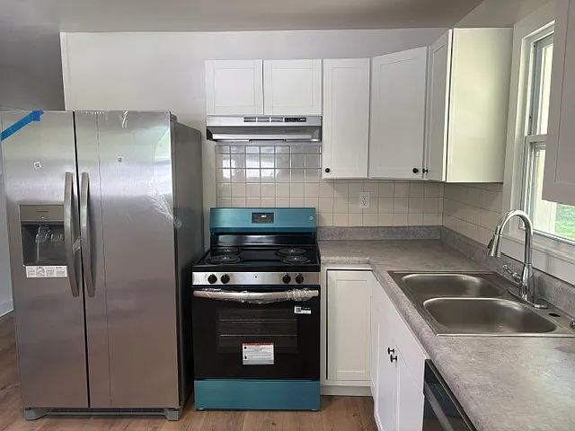 405 Greenwood Cir — Photo 5