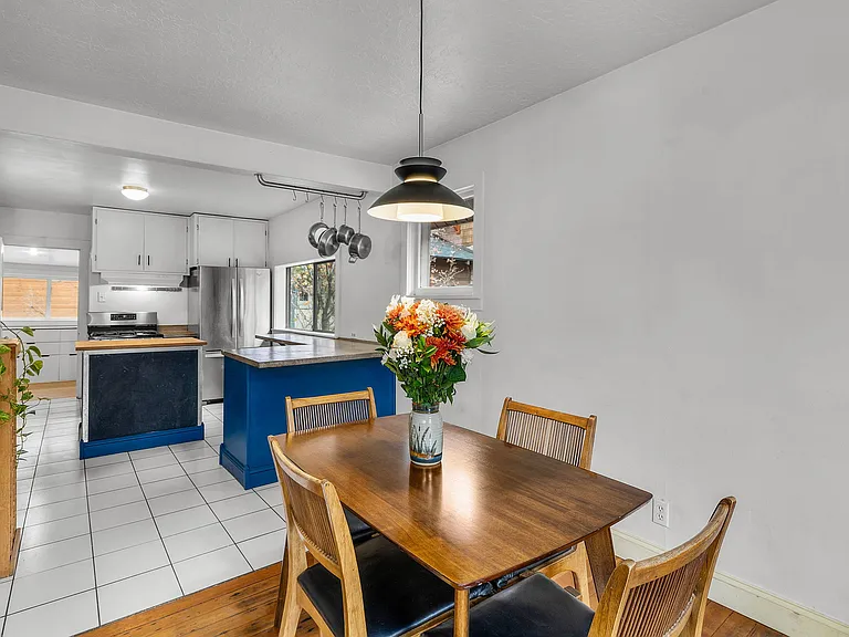 145 NW Jefferson Pl — Photo 20