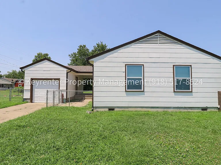 9344 E 3rd Pl — Photo 4
