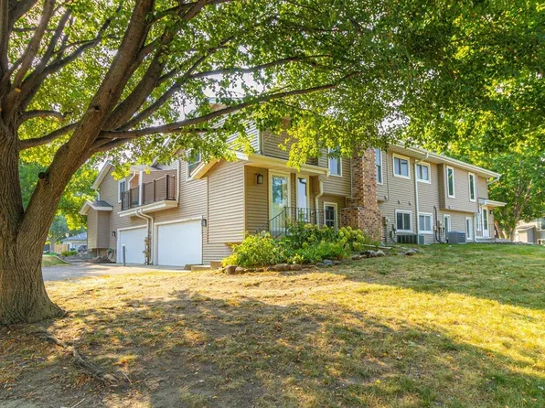 16211 Flagstaff Ct S, Rosemount, MN 55068