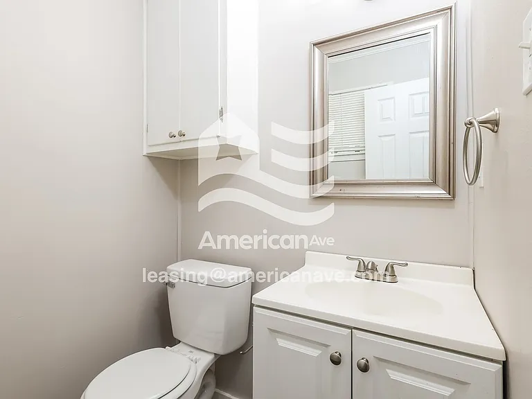 1416565_011_main_bathroom_13718738.jpg