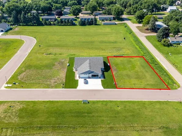 1300 Castle St, Larchwood, IA 51241