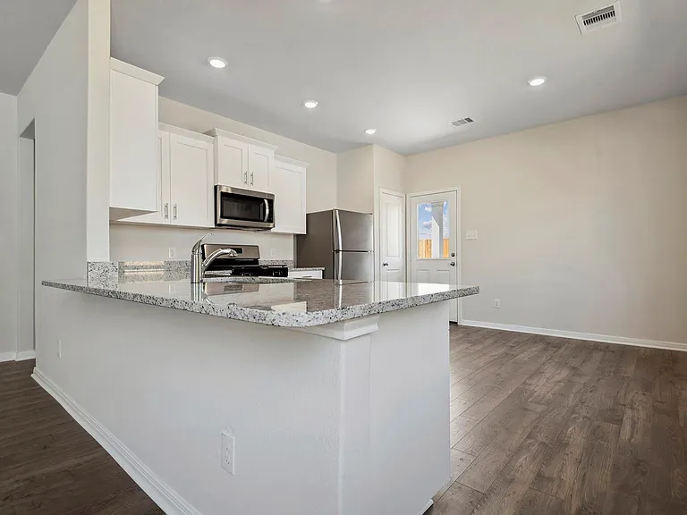 15865 Berry Hill Dr — Photo 5