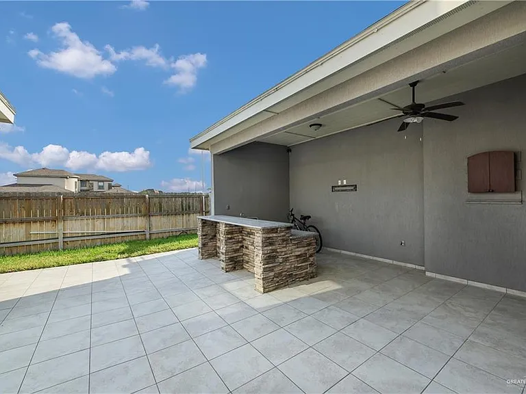 2410 Colvin Ave — Photo 4