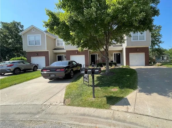 8801-8805 Timber Creek Ln, Liberty, MO 64068