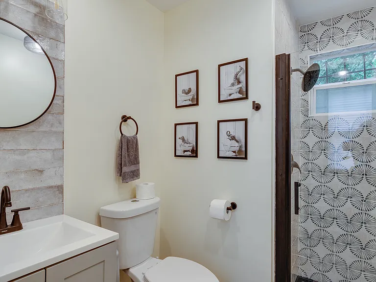 841 Lane Ave — Photo 9