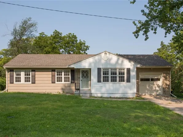 7622 Smalley Ave, Kansas City, MO 64138