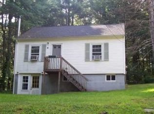 27 Walnut Rd, Woodstock, CT 06281