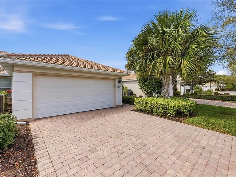8664 Genova Ct — Photo 1