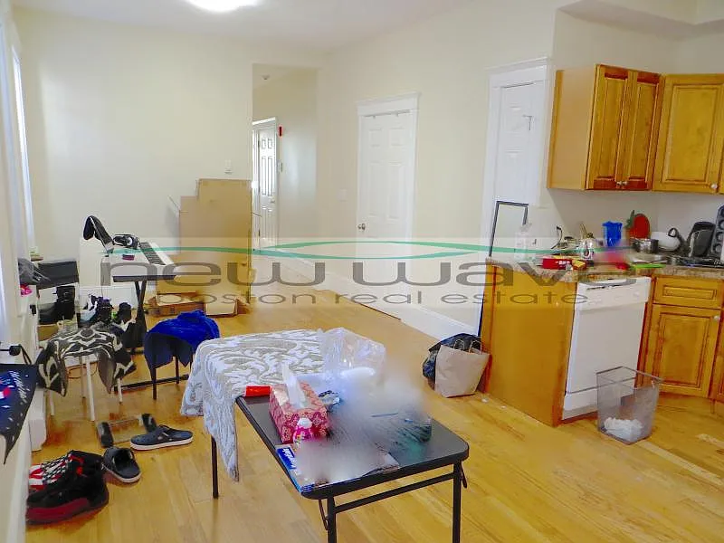 4 bed, 9999 sqft, $6,500 — Photo 4
