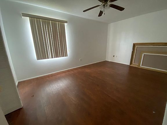 Large bedroom 2 of 3