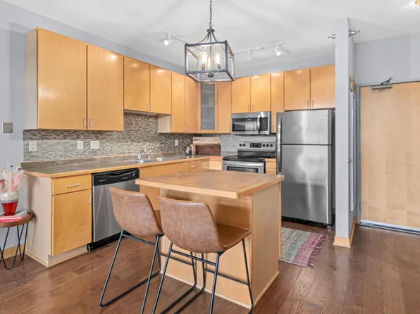 2600 University Ave SE APT 319, Minneapolis, MN 55414