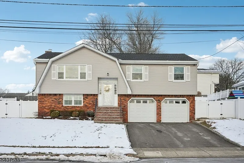 14 Carr Pl photo 1