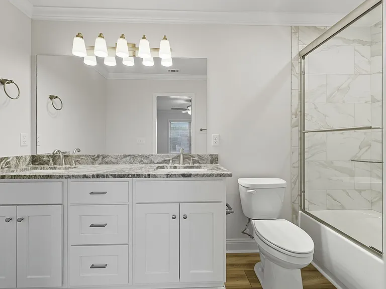 5017 Hamilton Cir — Photo 16