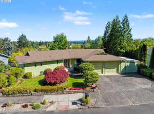 407 SW 7th St, Gresham, OR 97080