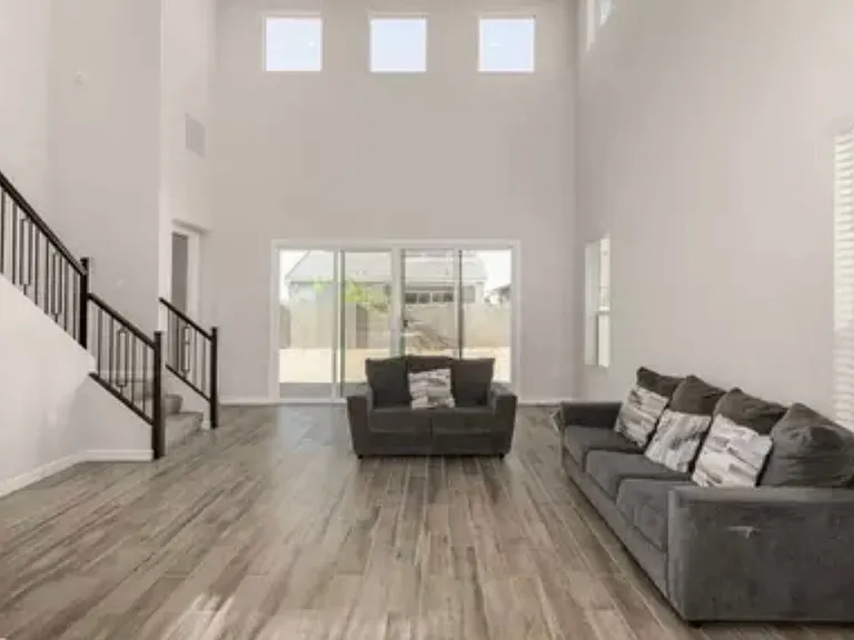 10250 W Adam Ave — Photo 11