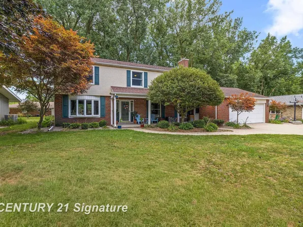 2870 Nottingham Dr E, Saginaw, MI 48603