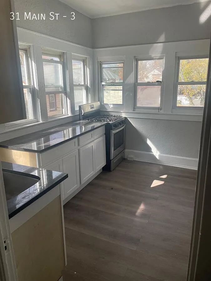 3 bed, $3,100 — Photo 3