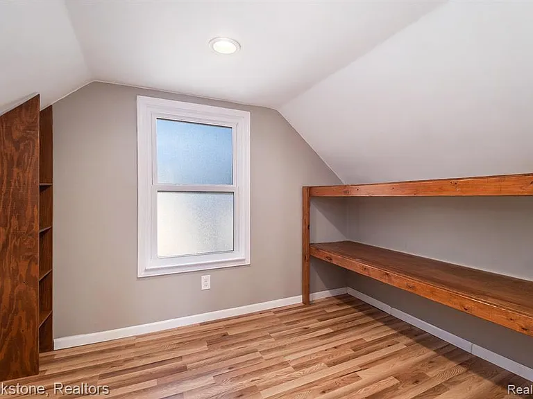 1816 Dallas Ave — Photo 13