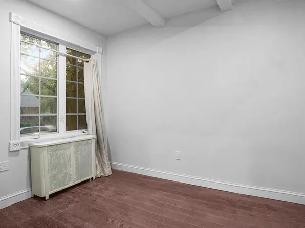 455 East 40th Street image 11 of 24