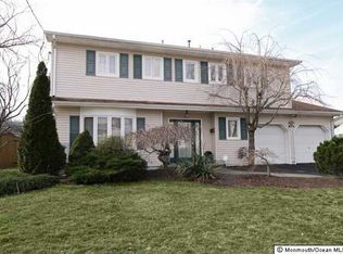 20 Cavan Ln, Hazlet, NJ 07730