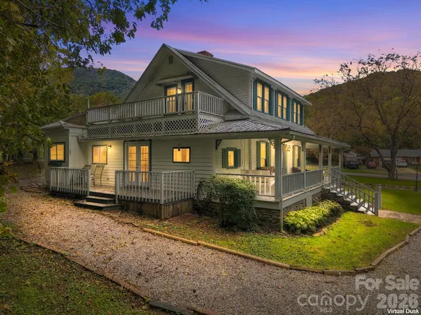 125 Timberline Dr, Maggie Valley, NC 28751