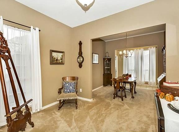 5th image of 3117 Stoney Hollow Ln