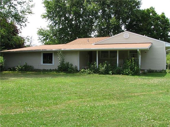 2nd image of 1701 Arlington Dr