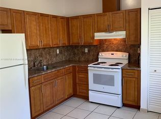 452 SW 10th St APT 3, Miami, FL 33130