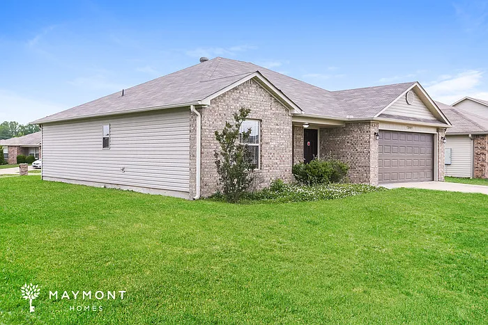 12805 Bell Flower Dr — Photo 3