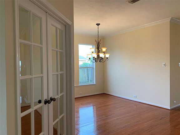 3rd image of 10104 Lamb Brook Ln