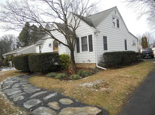 1585 Eden Rd, Lancaster, PA 17601