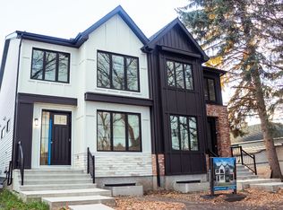 9537 72nd Ave NW, Edmonton, AB T6E 5M8