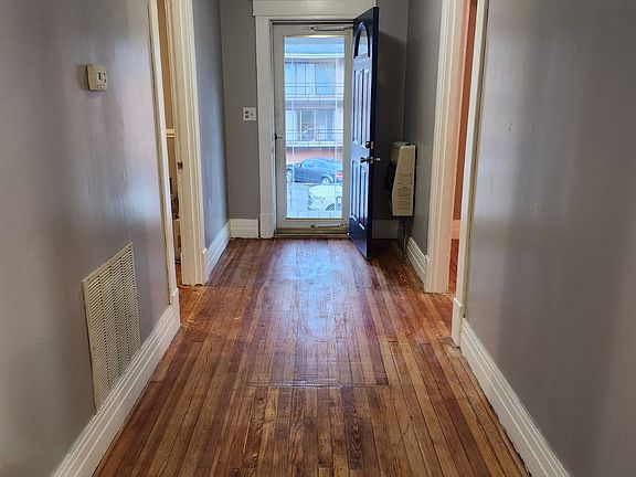 Front entry hallway