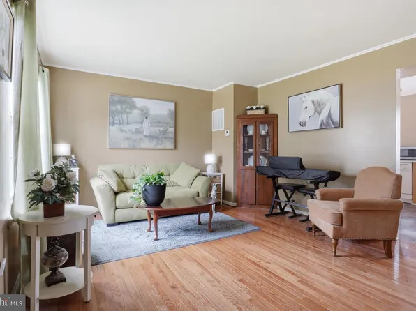 3869 Shiner Ct, Waldorf, MD 20603